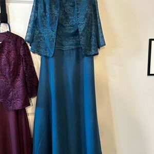 Elegant Teal Lace Wedding Dress